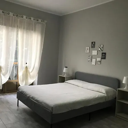 Il Borgo Antico: Vista Su Reggia Di Apartamento *