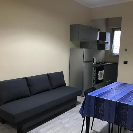 Il Borgo Antico: Vista Su Reggia Di Apartamento *