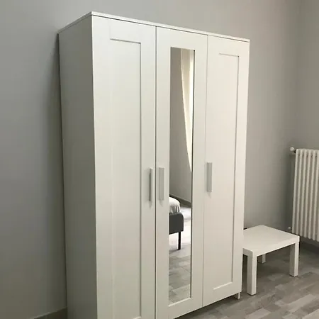 Il Borgo Antico: Vista Su Reggia Di