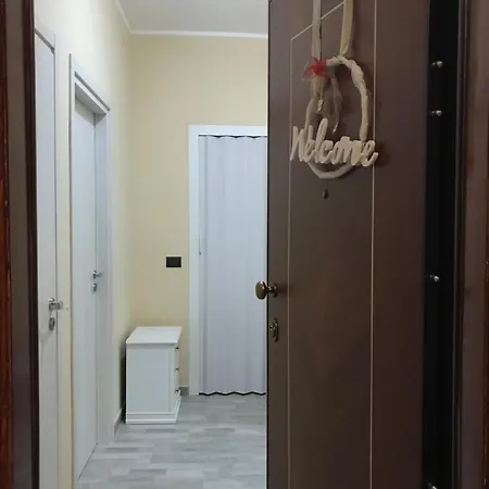 Il Borgo Antico: Vista Su Reggia Di Apartamento *